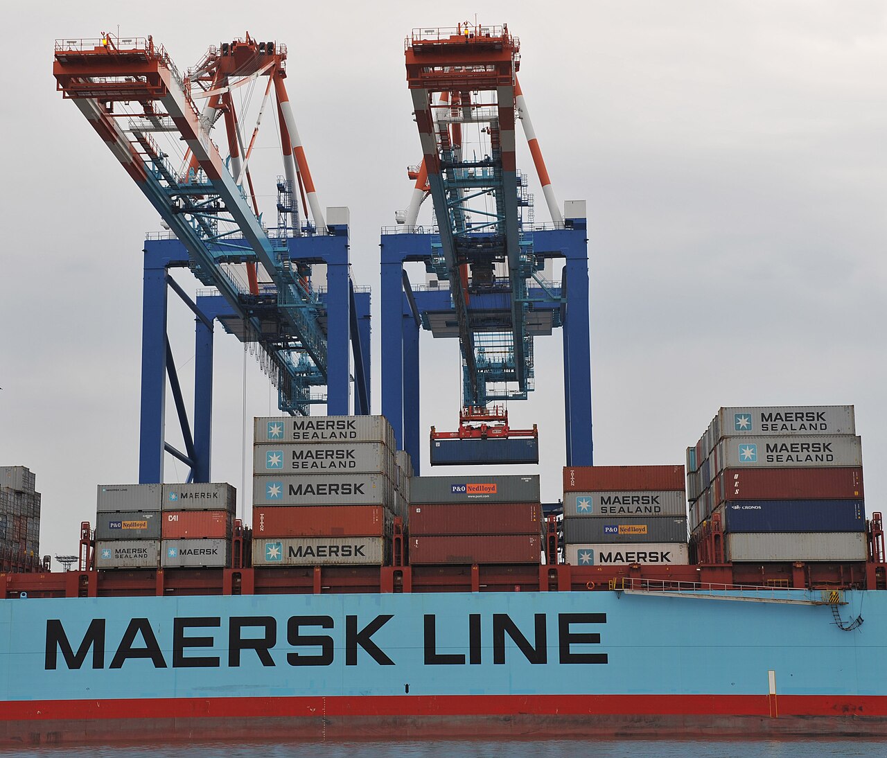 Intermodal transport cranes handling heavy global freight